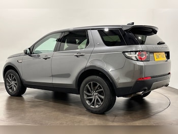 Used Land Rover Discovery Sport 2017 for sale - 75947335: Photo