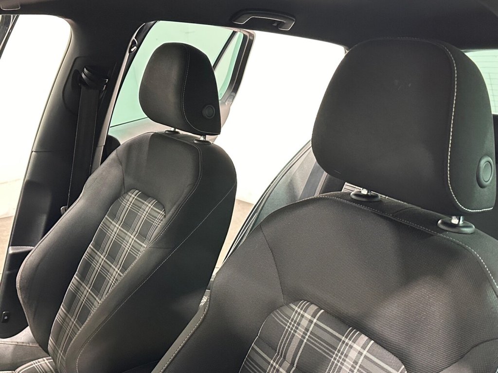 Used Volkswagen Golf 2014 for sale - 77464050: Photo 15