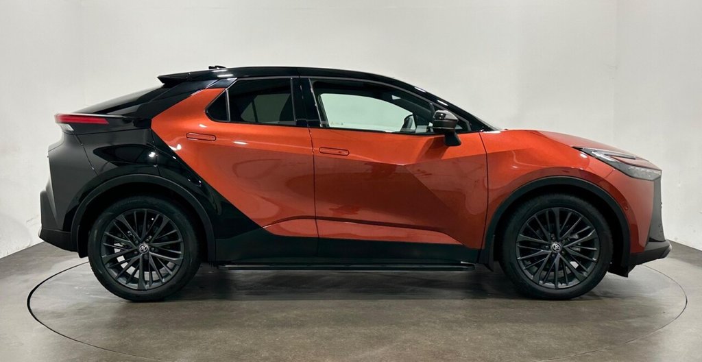 Used Toyota C-HR 2025 for sale - 77905601: Photo 13