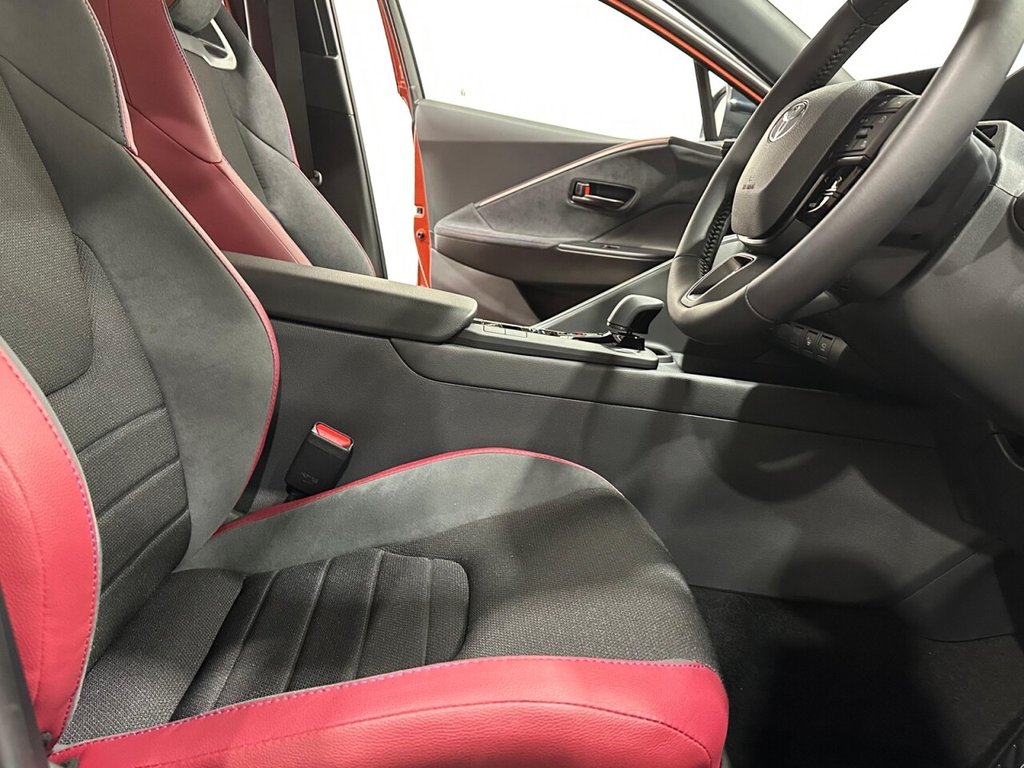 Used Toyota C-HR 2025 for sale - 77905601: Photo 15