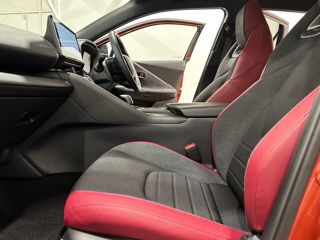 Used Toyota C-HR 2025 for sale - 77905601: Photo 24