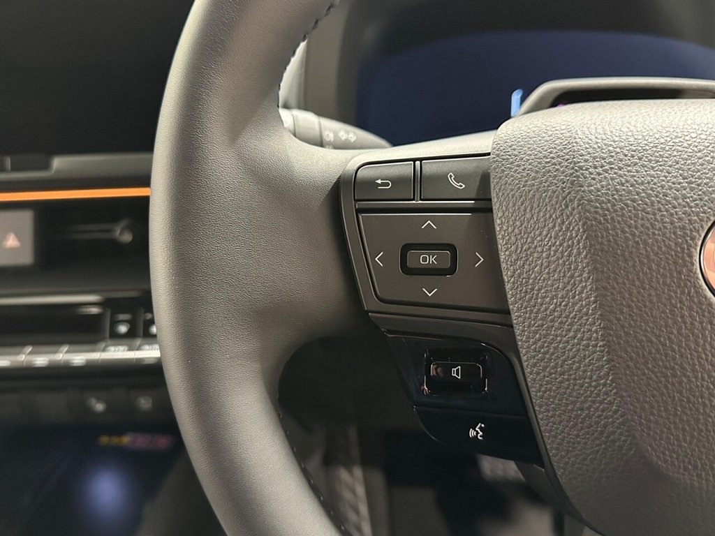 Used Toyota C-HR 2025 for sale - 77905601: Photo 29