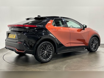 Used Toyota C-HR 2025 for sale - 77905601: Photo