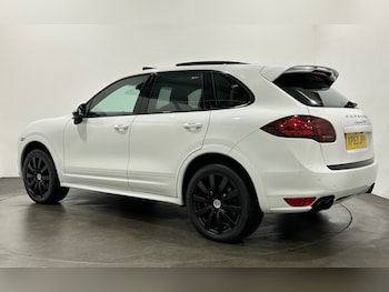 Used Porsche Cayenne 2013 for sale - 77520910: Photo
