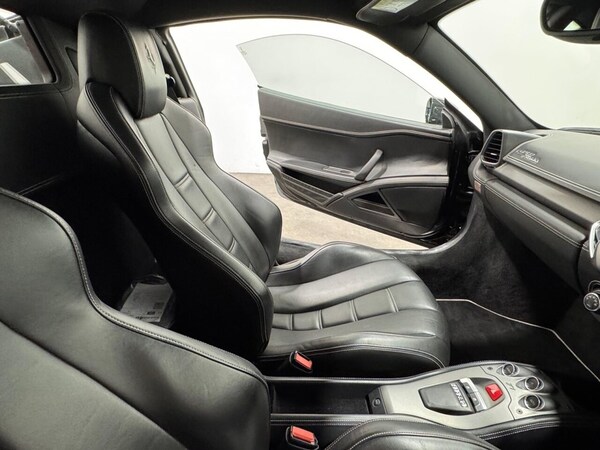 Used Ferrari 458 2011 for sale - 75359280: Photo 17