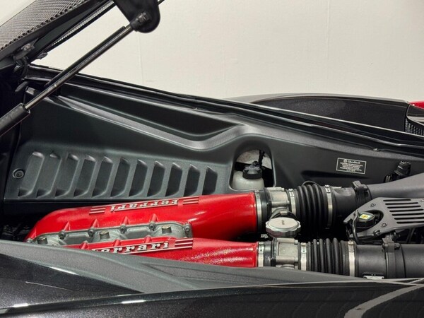 Used Ferrari 458 2011 for sale - 75359280: Photo 21