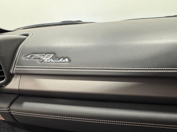 Used Ferrari 458 2011 for sale - 75359280: Photo 28