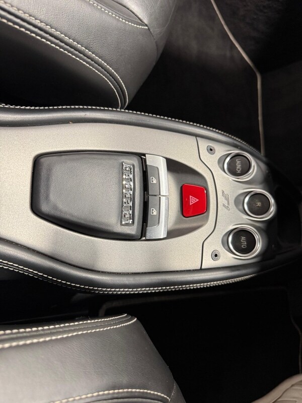 Used Ferrari 458 2011 for sale - 75359280: Photo 31