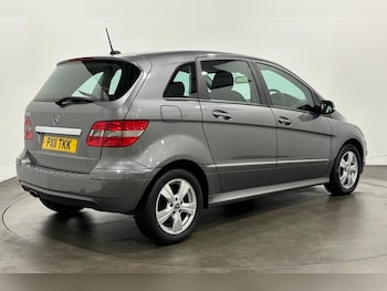 Used Mercedes-Benz B Class 2011 for sale - 77643000: Photo