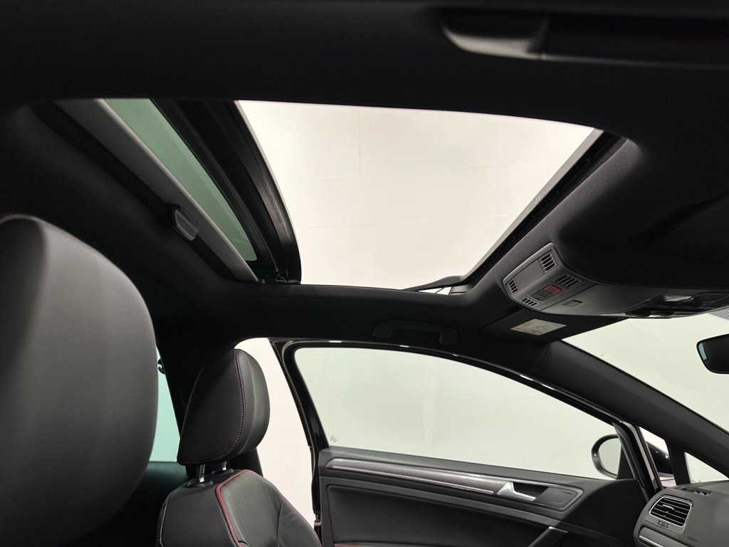 Used Volkswagen Golf 2018 for sale - 78154057: Photo 8