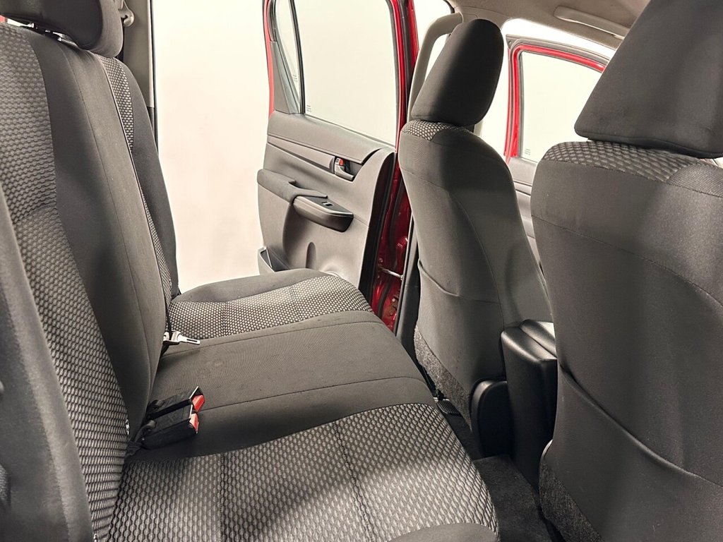 Used Toyota Hilux 2018 for sale - 77534717: Photo 12