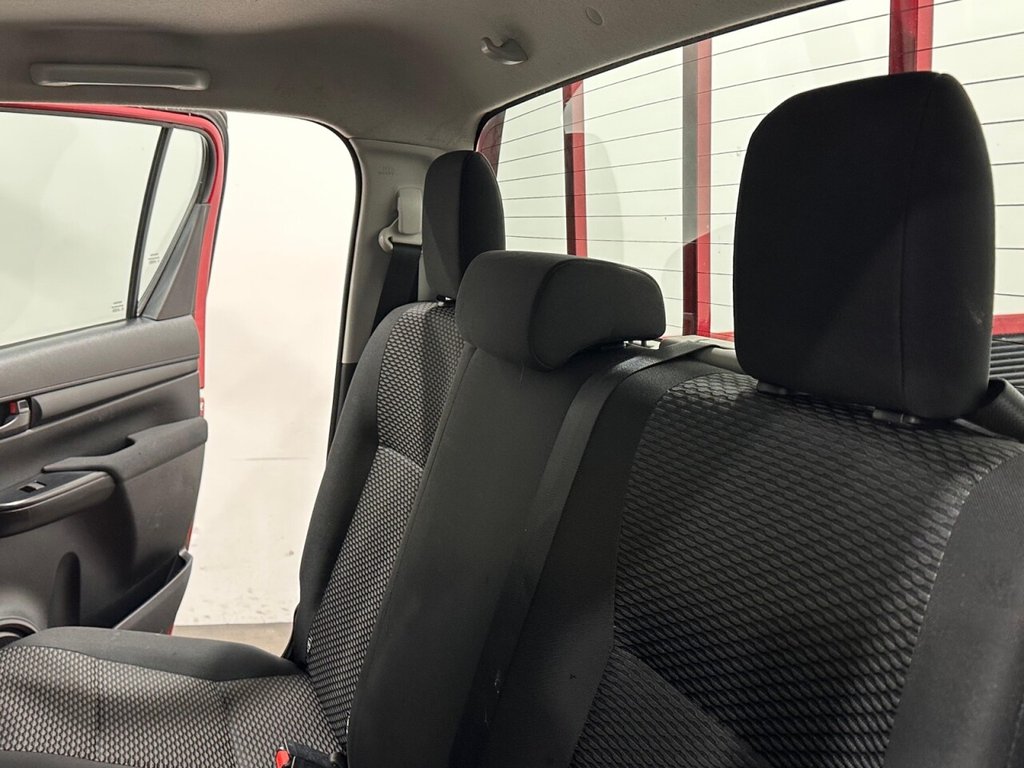 Used Toyota Hilux 2018 for sale - 77534717: Photo 13