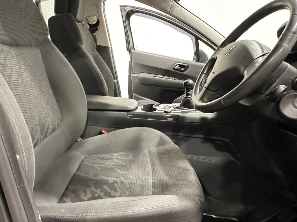 Used Peugeot 3008 2013 for sale - 76973879: Photo 8