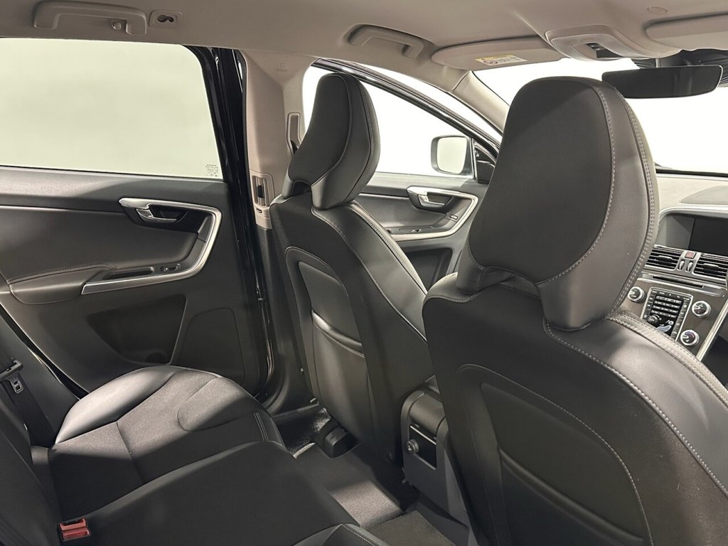 Used Volvo XC60 2015 for sale - 77546852: Photo 16