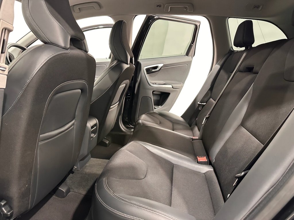 Used Volvo XC60 2015 for sale - 77546852: Photo 20