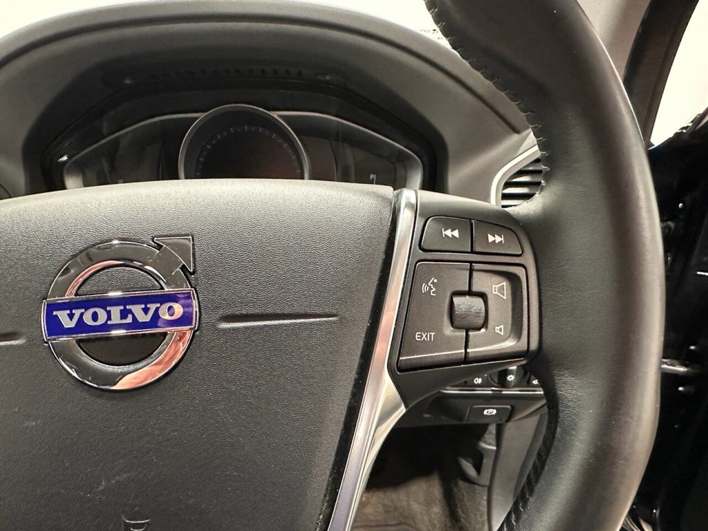 Used Volvo XC60 2015 for sale - 77546852: Photo 24