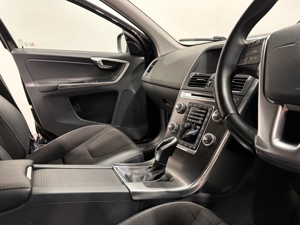 Used Volvo XC60 2015 for sale - 77546852: Photo 25