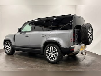 Used Land Rover Defender 110 2021 for sale - 79384555: Photo