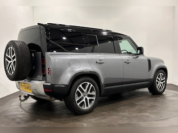 Used Land Rover Defender 110 2021 for sale - 79384555: Photo