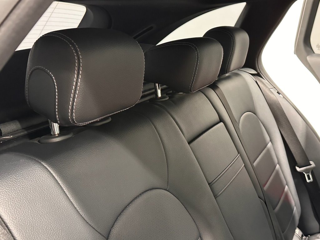 Used Mercedes-Benz C Class 2015 for sale - 76068687: Photo 18