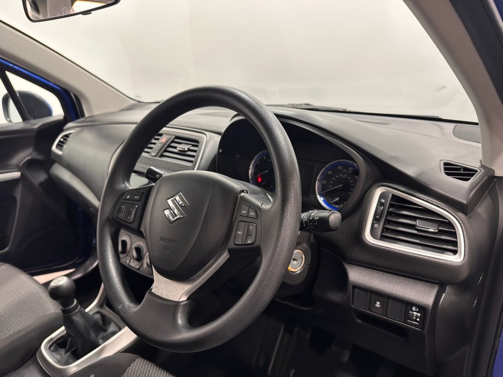 Used Suzuki SX4 S-Cross 2015 for sale - 76235880: Photo 9