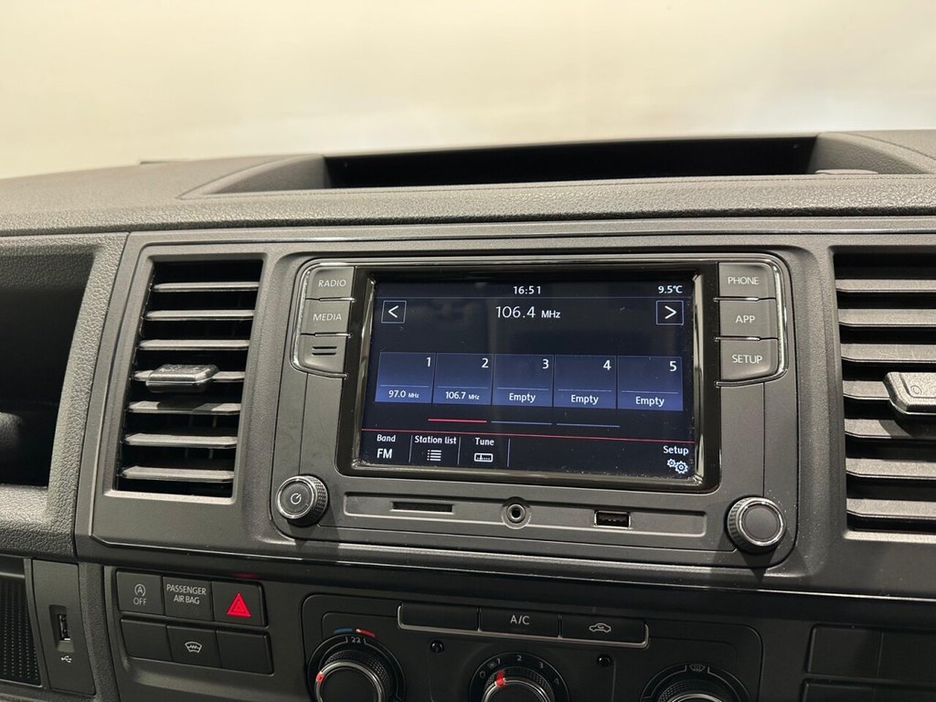 Used Volkswagen Transporter 2019 for sale - 77792010: Photo 32