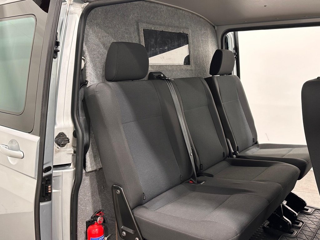 Used Volkswagen Transporter 2018 for sale - 76724745: Photo 12