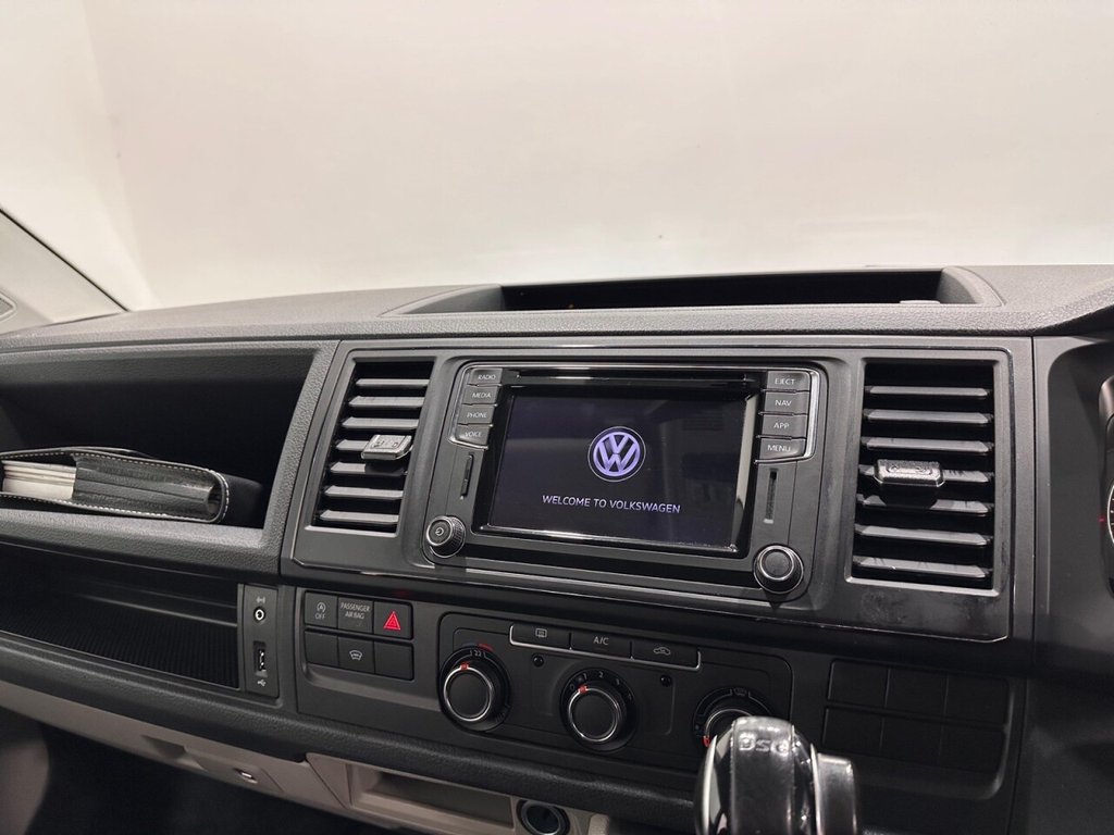 Used Volkswagen Transporter 2018 for sale - 76724745: Photo 22