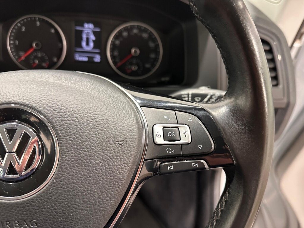 Used Volkswagen Transporter 2018 for sale - 76724745: Photo 28