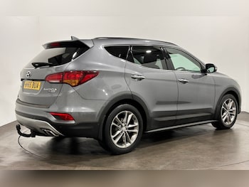 Used Hyundai Santa Fe 2016 for sale - 77408158: Photo