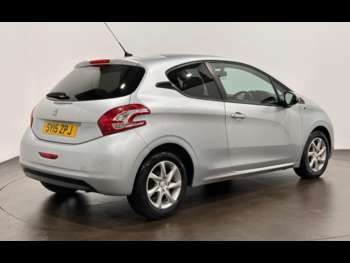 Used Peugeot 208 2015 for sale - 74916752: Photo