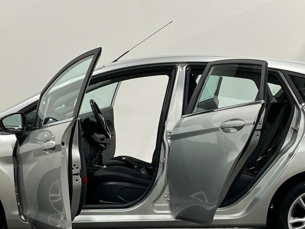 Used Ford Fiesta 2016 for sale - 77904609: Photo 25