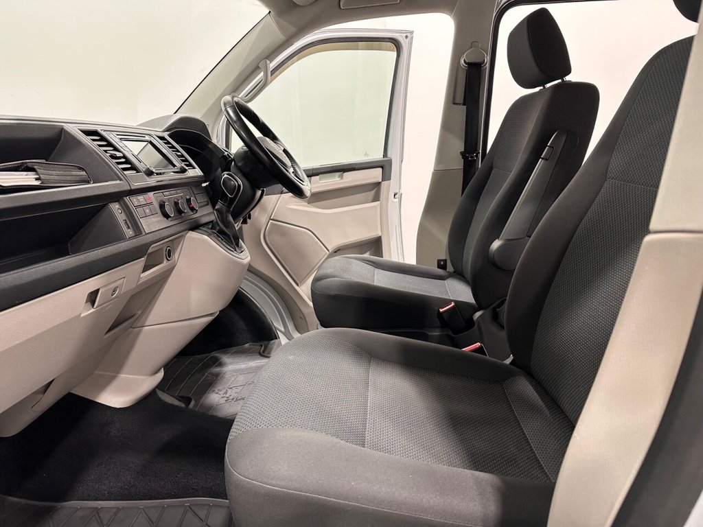 Used Volkswagen Transporter 2018 for sale - 77779837: Photo 14