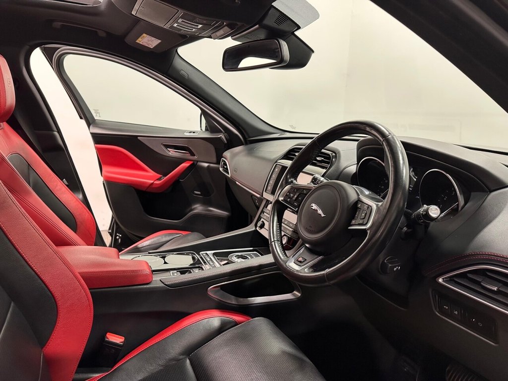 Used Jaguar F-Pace 2016 for sale - 77507431: Photo 7