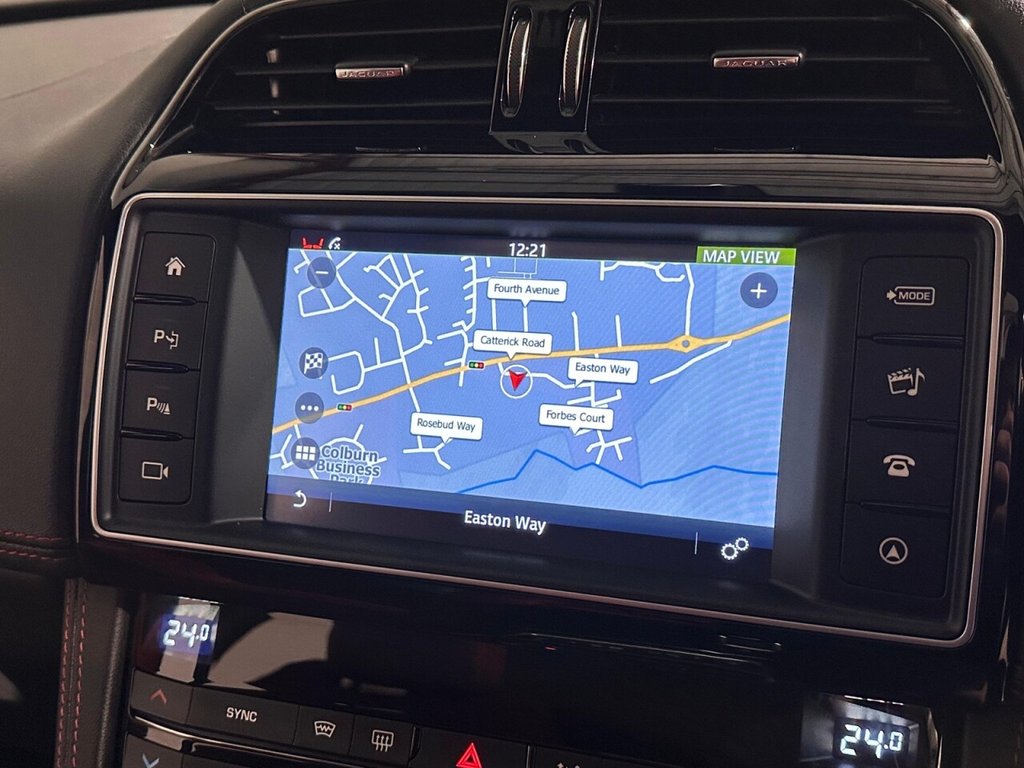 Used Jaguar F-Pace 2016 for sale - 77507431: Photo 9