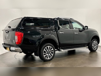 Used Nissan Navara 2017 for sale - 75559490: Photo