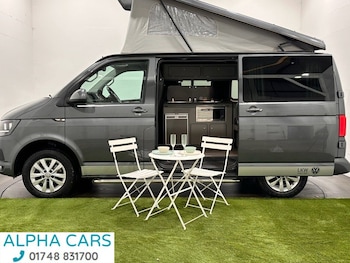 Used Volkswagen Transporter 2018 for sale - 77719732: Photo