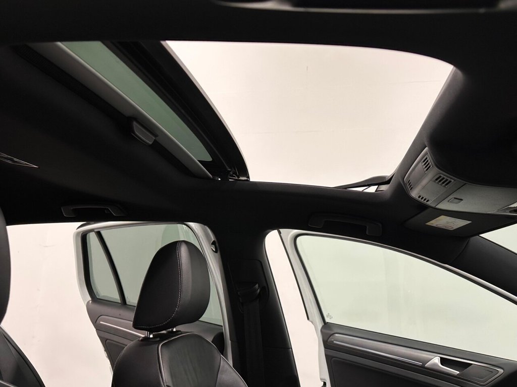 Used Volkswagen Golf 2018 for sale - 77464236: Photo 18