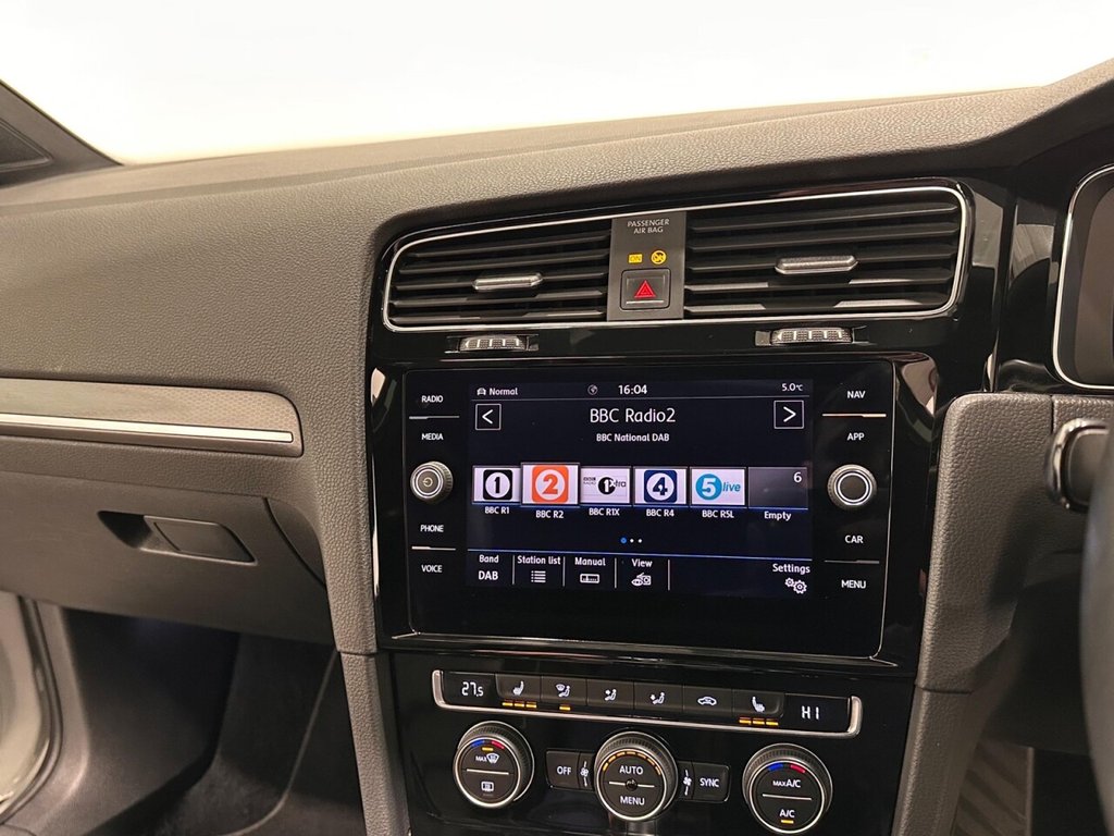 Used Volkswagen Golf 2018 for sale - 77464236: Photo 32