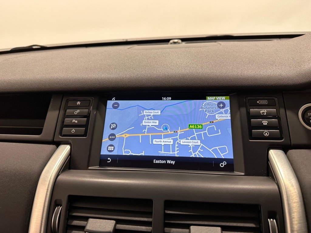 Used Land Rover Discovery Sport 2016 for sale - 77437350: Photo 10