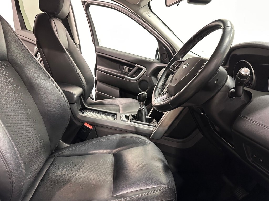 Used Land Rover Discovery Sport 2016 for sale - 77437350: Photo 16