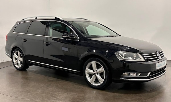 Used Volkswagen Passat 2024 for sale - 76223894: Photo 1