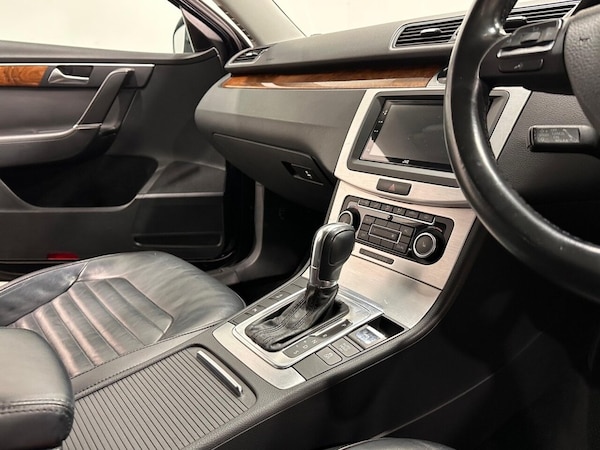 Used Volkswagen Passat 2024 for sale - 76223894: Photo 8