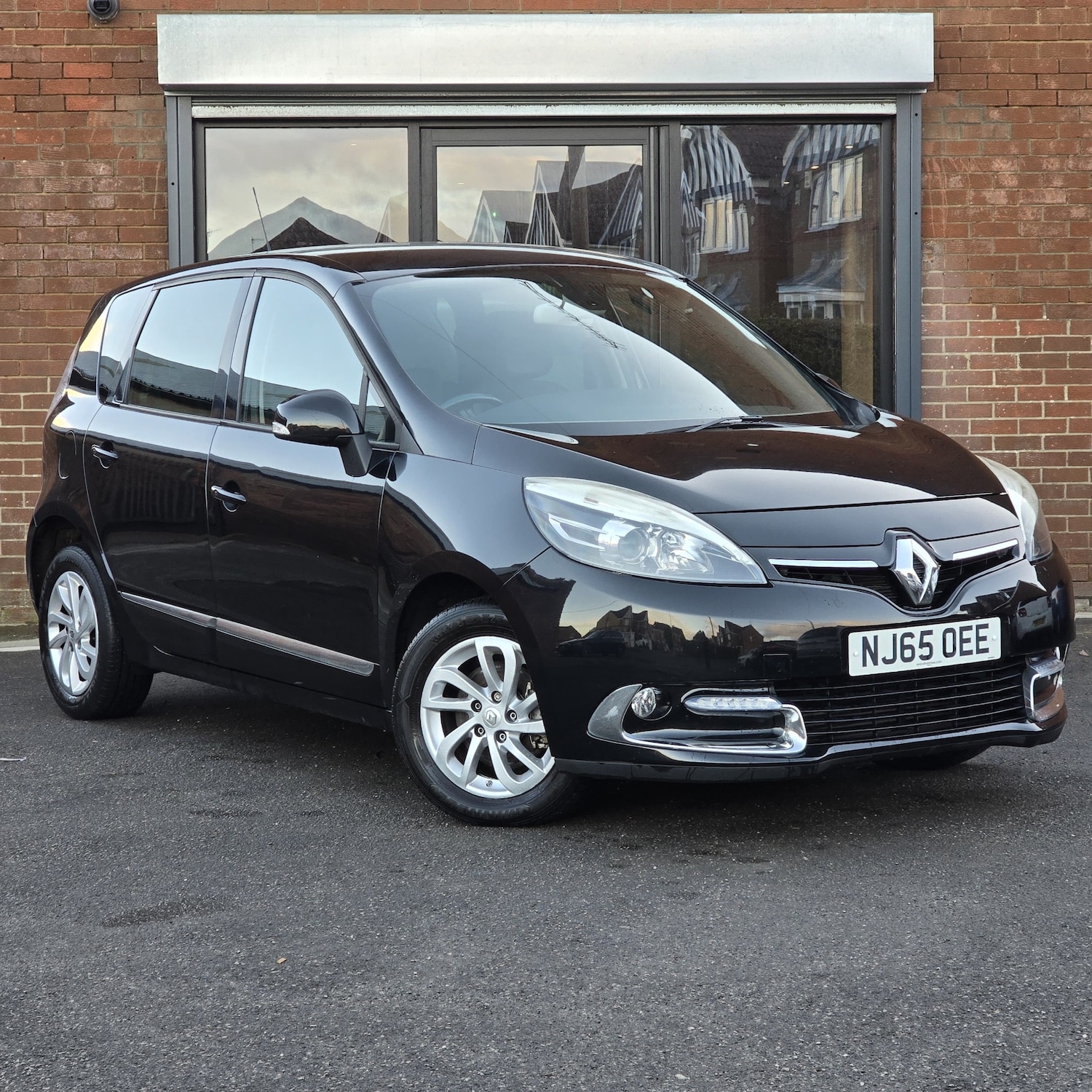Used Renault Scenic 2015 for sale - 76894933: Photo 1