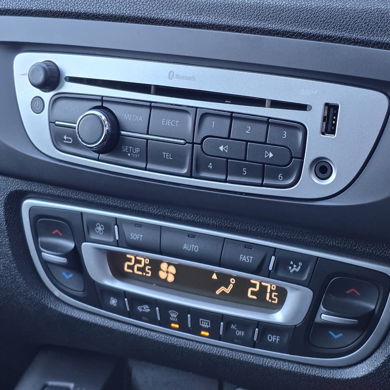 Used Renault Scenic 2015 for sale - 76894933: Photo 21