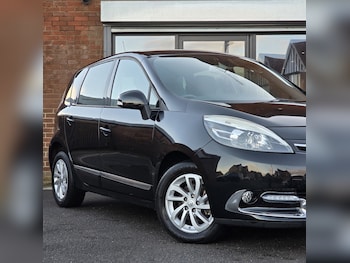 Used Renault Scenic 2015 for sale - 76894933: Photo