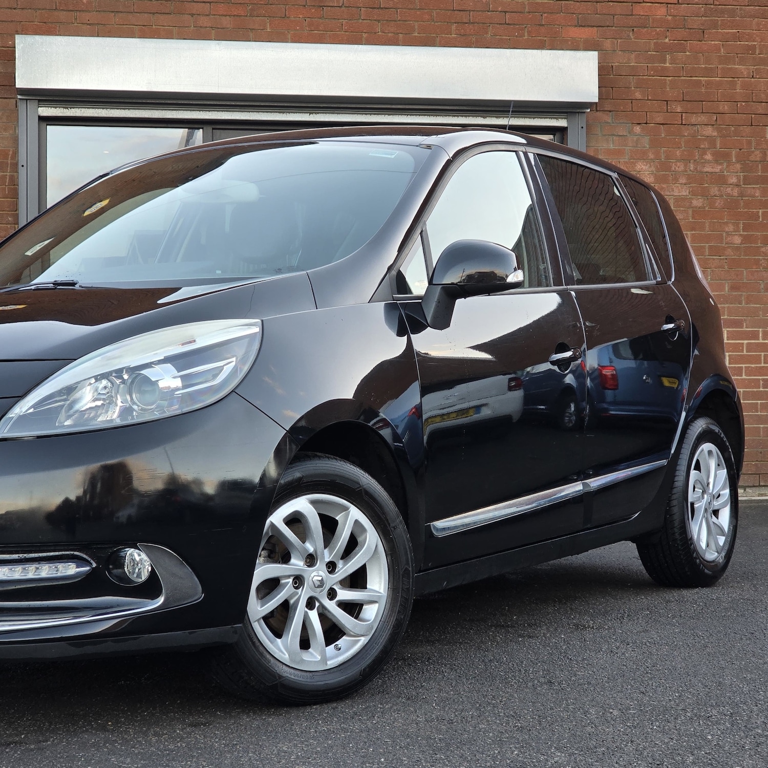Used Renault Scenic 2015 for sale - 76894933: Photo 6