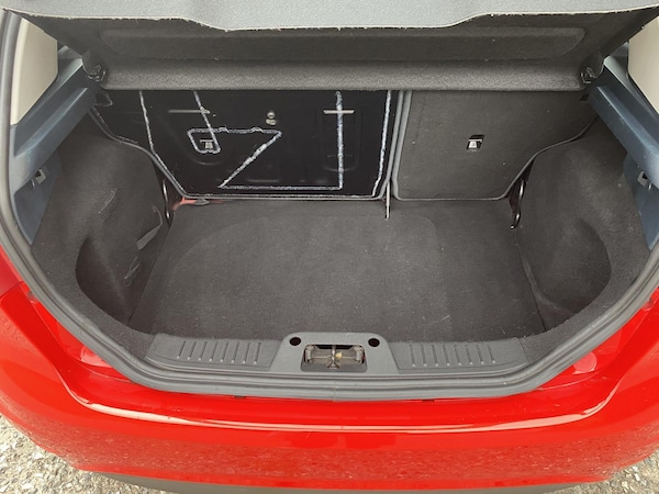 Used Ford Fiesta 2012 for sale - 76083611: Photo 10