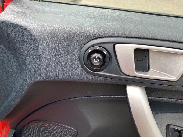 Used Ford Fiesta 2012 for sale - 76083611: Photo 43