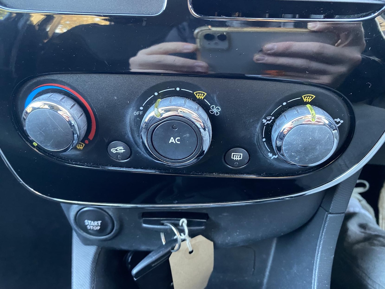 Used Renault Clio 2013 for sale - 77008879: Photo 22